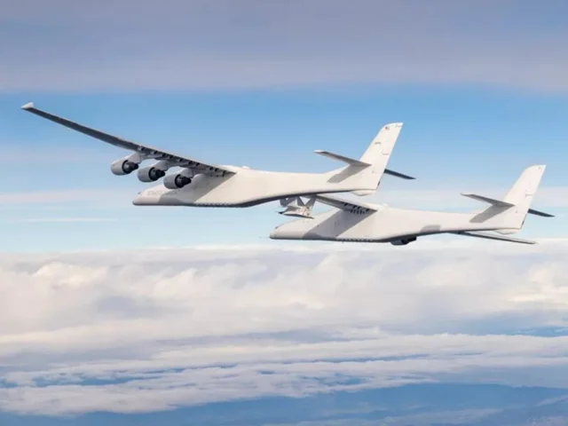 بزرگ‌ترین هواپیمای دنیا در نهمین پرواز آزمایشی خود رکوردشکنی کرد
