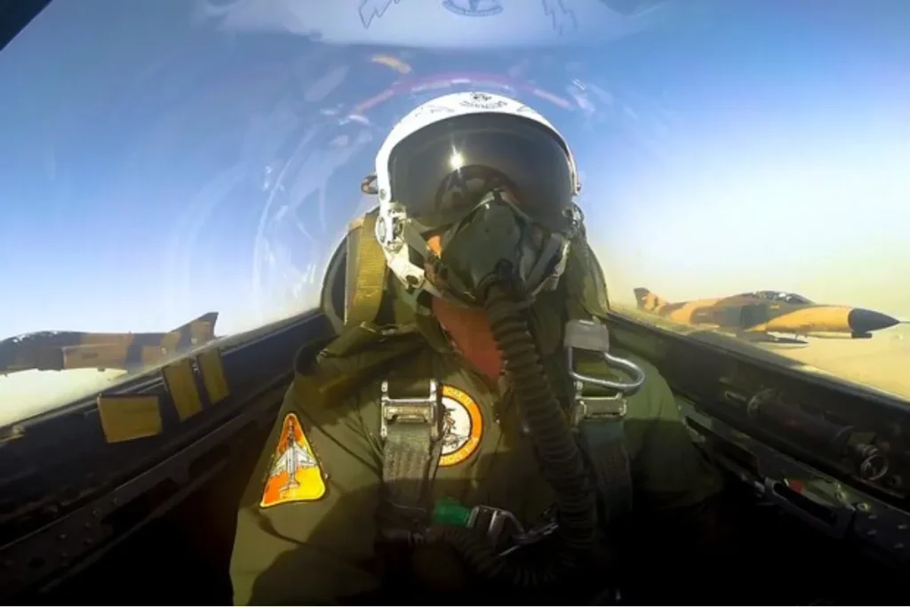 گزارش صداوسیما از خلبانان نیروی هوایی ارتش در نبرد با جنگنده‌های اسرائیل + ویدیو