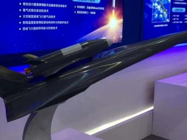 چین هواپیمای فضایی با مقاصد تجاری توسعه می‌دهد