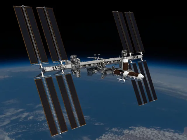 شرکت آکسیوم اولین پرواز تجاری خود به ایستگاه فضایی را سال ۲۰۲۲ انجام می‌دهد