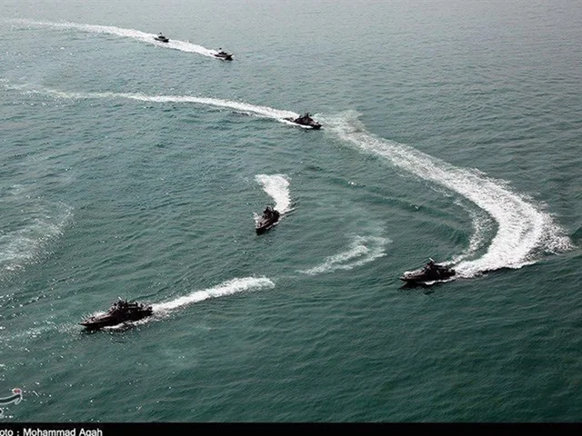 🔷آغاز رزمایش اقتدار نیروی دریایی سپاه در خلیج فارس و جزیره بوموسی