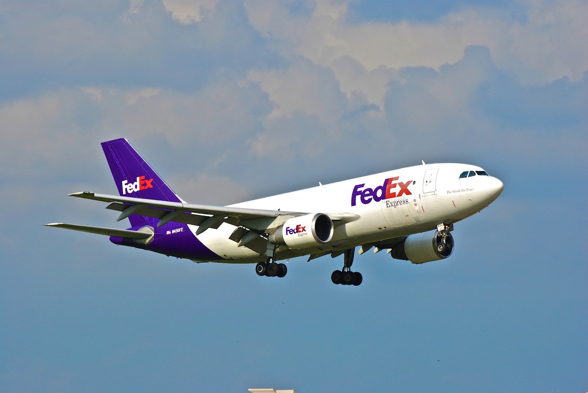 فدکس با سامانه دفاع لیزری از هواپیماهایش در برابر حملات موشکی دفاع می‌کند