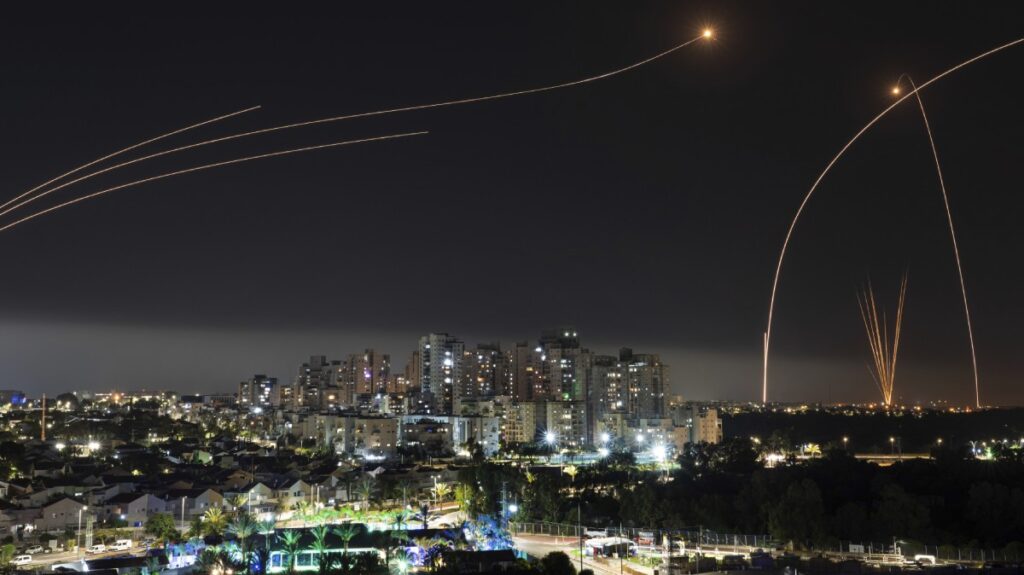 سیستم گنبد آهنین چگونه کار می کند؟