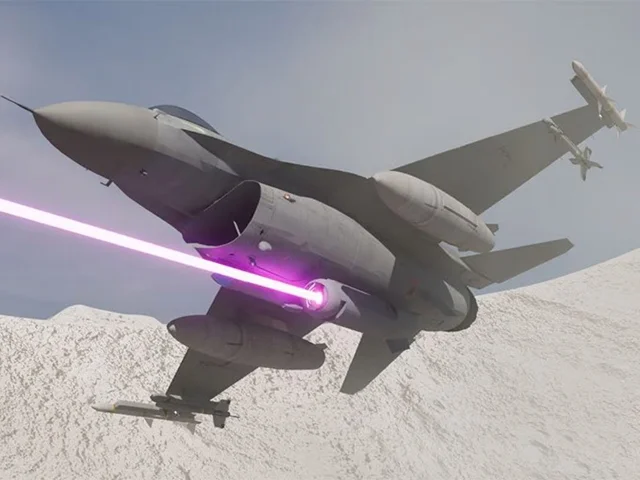 نصب غلاف لیزر روی F_16 لاکهید