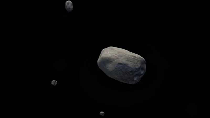 منجمان برای اولین بار سیارکی با سه قمر کشف کردند
